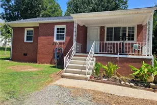 416 Cross St, Burlington, NC 27217 - Photo 1