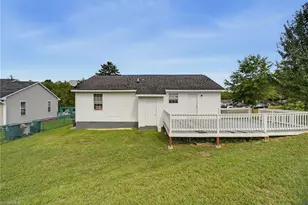3 Dan Hughes Ct, Greensboro, NC 27405 - Photo 17