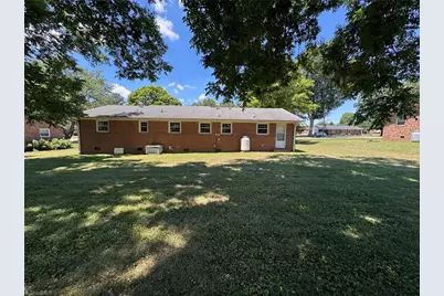 112 Wilson Street, Yadkinville, NC 27055 - Photo 3