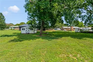112 Wilson St, Yadkinville, NC 27055 - Photo 31