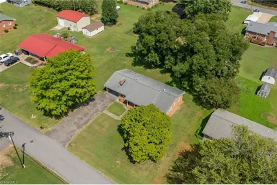 112 Wilson Street, Yadkinville, NC 27055 - Photo 35