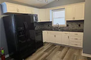 212 Marshall St, Greensboro, NC 27401 - Photo 5