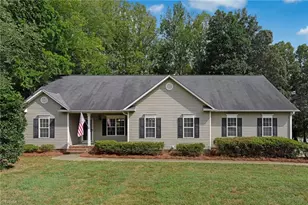 7902 Cress Ct, Oak Ridge, NC 27310 - Photo 1