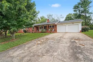 306 Sweetbriar Dr, Lexington, NC 27295 - Photo 3