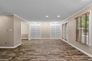 879 Brookleigh Ct, Winston-Salem, NC 27104 - Photo 7