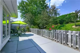 4424 Cove Cay Ln, Greensboro, NC 27410 - Photo 27