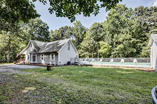 2207 Millcroft Rd, Pleasant Garden, NC 27313 - Photo 5