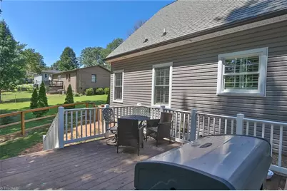 208 Triplett Street, Jonesville, NC 28642 - Photo 31