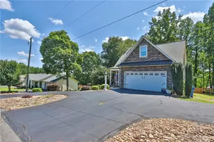 208 Triplett St, Jonesville, NC 28642 - Photo 39
