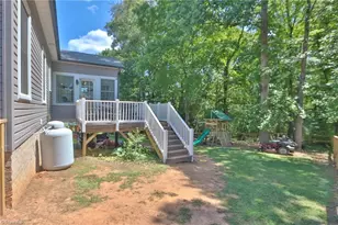 208 Triplett St, Jonesville, NC 28642 - Photo 37