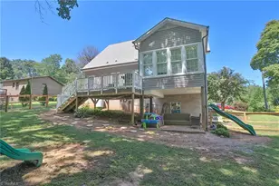 208 Triplett St, Jonesville, NC 28642 - Photo 3
