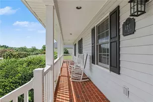 124 Glen Oaks Dr, King, NC 27021 - Photo 3