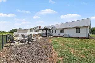 124 Glen Oaks Dr, King, NC 27021 - Photo 23