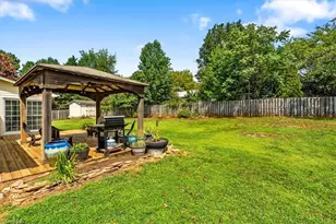 2412 Meadow Gate Dr, Greensboro, NC 27455 - Photo 39