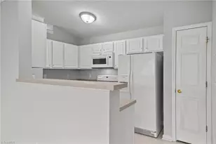 831 Timberline Ridge Ct, Winston-Salem, NC 27106 - Photo 11