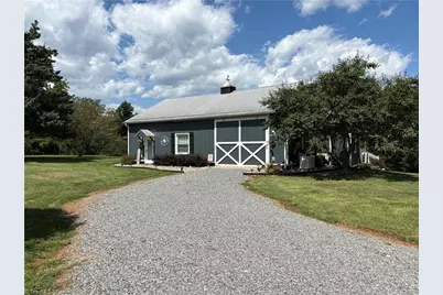 910 Hanks Street, Traphill, NC 28685 - Photo 5