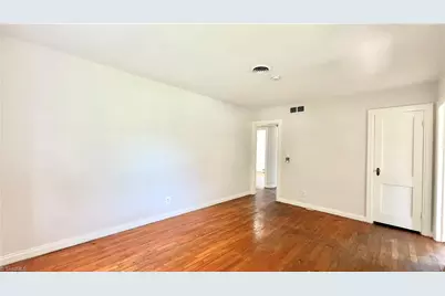 1513 Summit Avenue, Greensboro, NC 27405 - Photo 3
