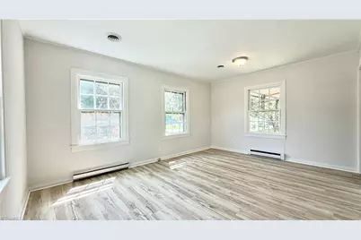 1513 Summit Avenue, Greensboro, NC 27405 - Photo 7