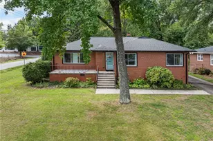 601 Quaker Ln, High Point, NC 27262 - Photo 3