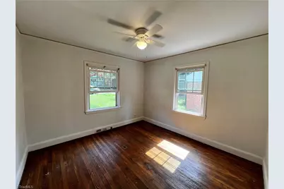 1305 Winstead Place, Greensboro, NC 27408 - Photo 17