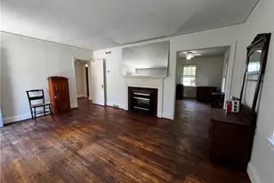 1305 Winstead Pl, Greensboro, NC 27408 - Photo 7