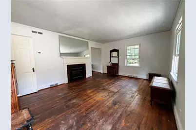 1305 Winstead Place, Greensboro, NC 27408 - Photo 5