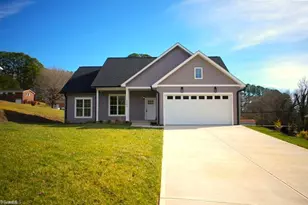 2142 Elizabeth Dr, Mount Airy, NC 27030 - Photo 21