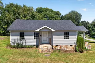 1623 E Meadow Rd, Eden, NC 27288 - Photo 1