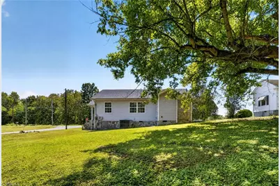 1623 E Meadow Road, Eden, NC 27288 - Photo 27