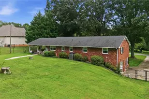 511 Croydon Ln, Winston-Salem, NC 27107 - Photo 7