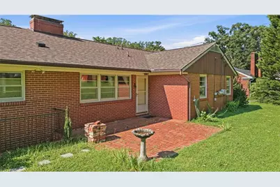 246 Fairview Avenue, Mount Airy, NC 27030 - Photo 9