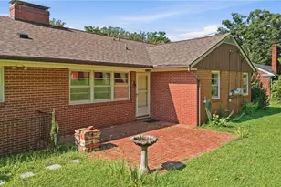 246 Fairview Ave, Mount Airy, NC 27030 - Photo 9