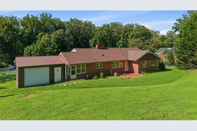 246 Fairview Avenue, Mount Airy, NC 27030 - Photo 7