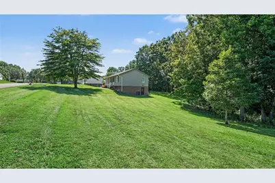 137 Oak Ridge Place, Mount Airy, NC 27030 - Photo 27