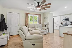 137 Oak Ridge Pl, Mount Airy, NC 27030 - Photo 3