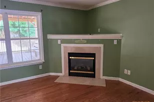 10 Hackberry Ct, Greensboro, NC 27214 - Photo 3