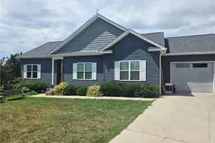 180 Oakshire Ct, Mocksville, NC 27028 - Photo 1