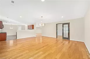 4892 Montevista Dr, Greensboro, NC 27407 - Photo 9