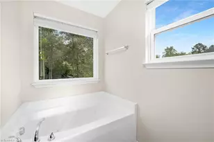 4892 Montevista Dr, Greensboro, NC 27407 - Photo 15