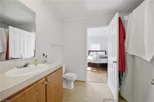813 Young St, Thomasville, NC 27360 - Photo 21