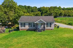 813 Young St, Thomasville, NC 27360 - Photo 33