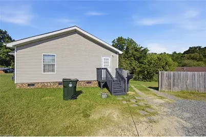 813 Young Street, Thomasville, NC 27360 - Photo 29