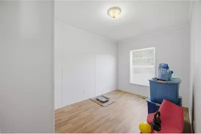 813 Young Street, Thomasville, NC 27360 - Photo 25