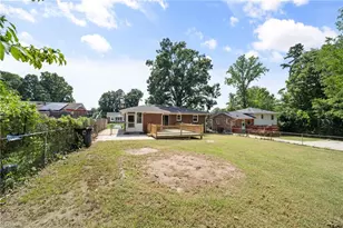 1814 W Meadowview Rd, Greensboro, NC 27403 - Photo 35
