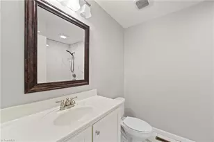 1814 W Meadowview Rd, Greensboro, NC 27403 - Photo 25