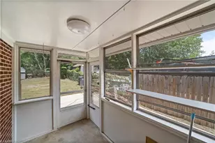 1814 W Meadowview Rd, Greensboro, NC 27403 - Photo 29