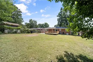 1814 W Meadowview Rd, Greensboro, NC 27403 - Photo 37
