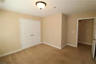 4762 Tatton Park Cir, Winston-Salem, NC 27103 - Photo 9
