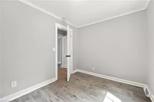 1304 Thurmond St, Winston-Salem, NC 27105 - Photo 15