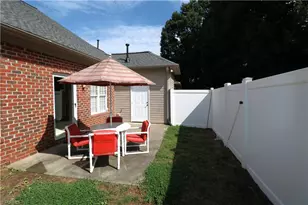 777 Tatton Park Dr, Winston-Salem, NC 27103 - Photo 17